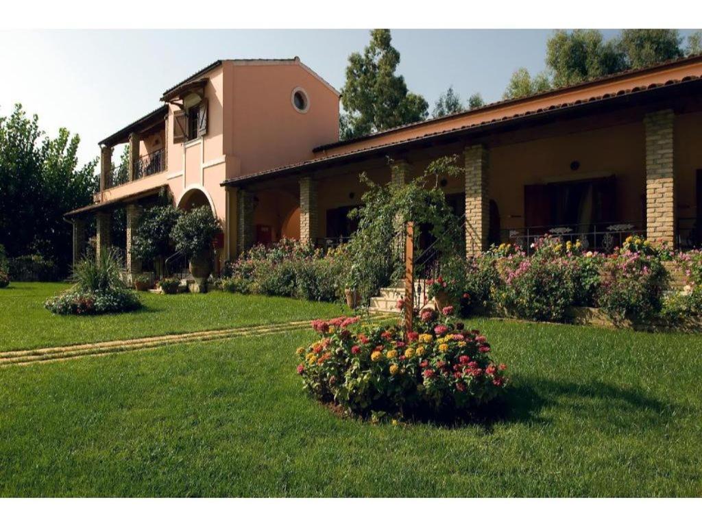 Corfu Club Standard Apartment 3 Danilia Екстер'єр фото